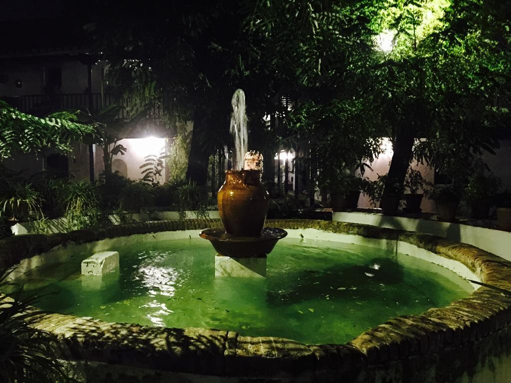 Oasis En El Centro De Sevilla ภายนอก รูปภาพ